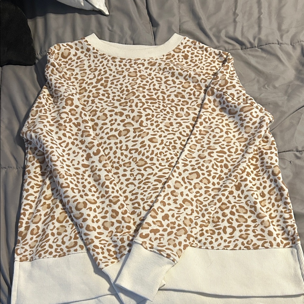 Time and Tru Animal Print Pullover in White and Tan